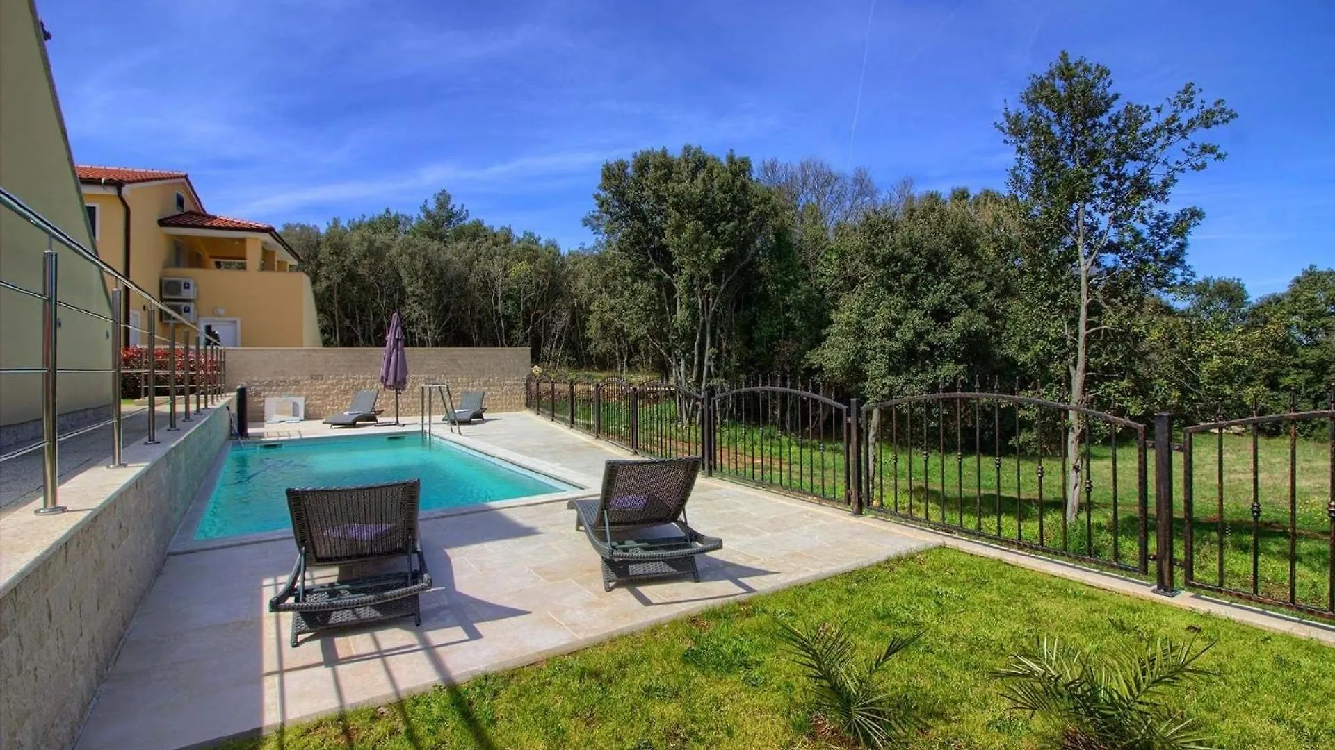 Ferienhaus Mit Privatpool Fuer 20 Personen Ca 480 Qm In Banjole, Istrien Istrische Riviera Holiday home